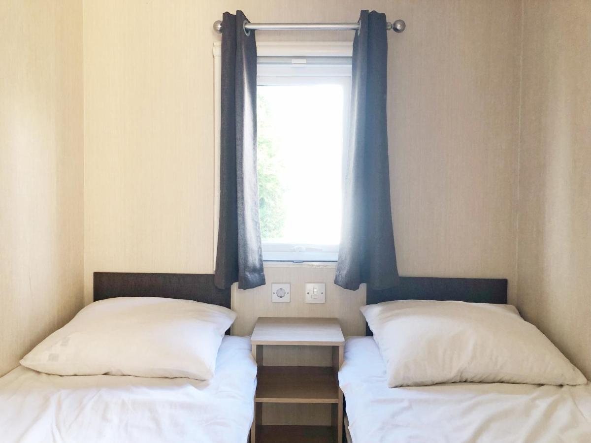 Chalet 575 Op Recreatiepark De Wielen 荷属圣马丁 外观 照片
